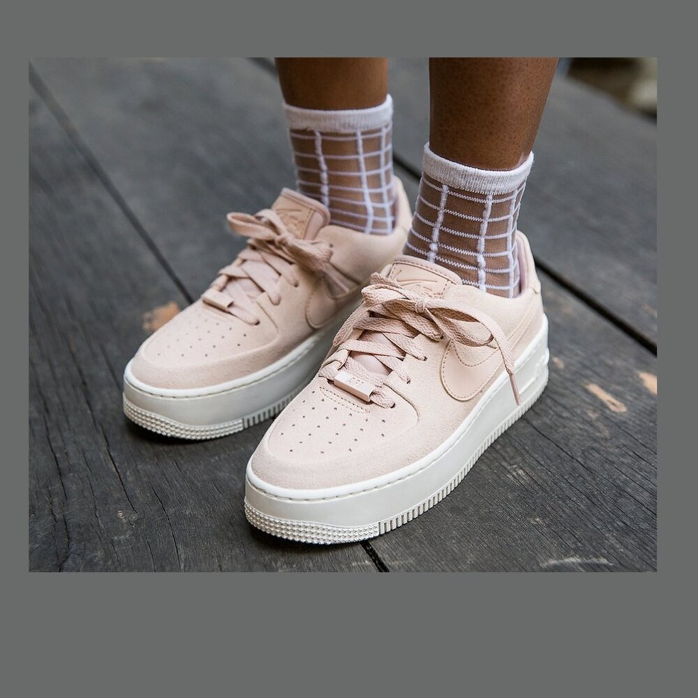 Nike Women's Pink Air Force 1 Sage‎ Platform Oxford Lace Up Sneaker Size 11